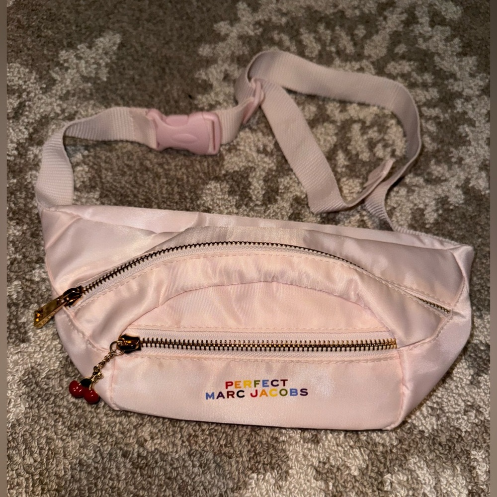🍒Marc Jacobs Pink Belt Bag🍒